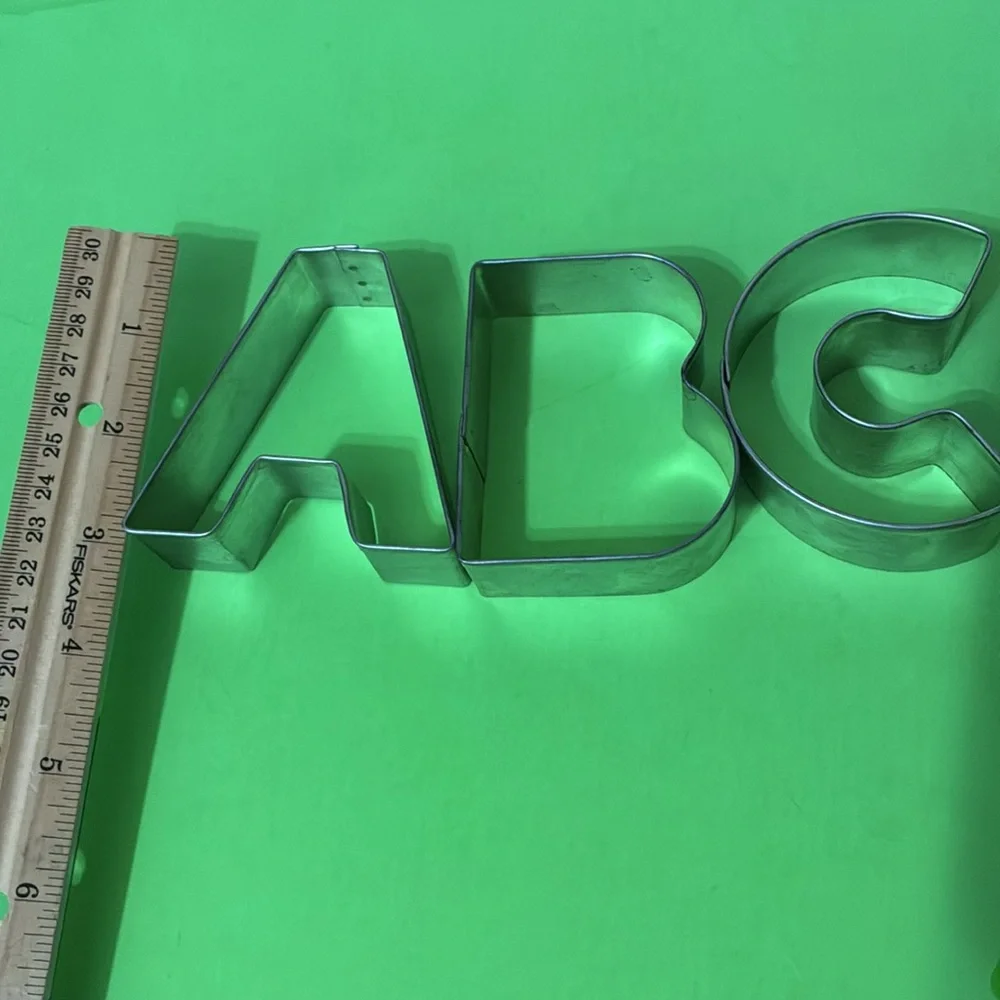 Williams-Sonoma - ABC METAL COOKIE CUTTERS SET